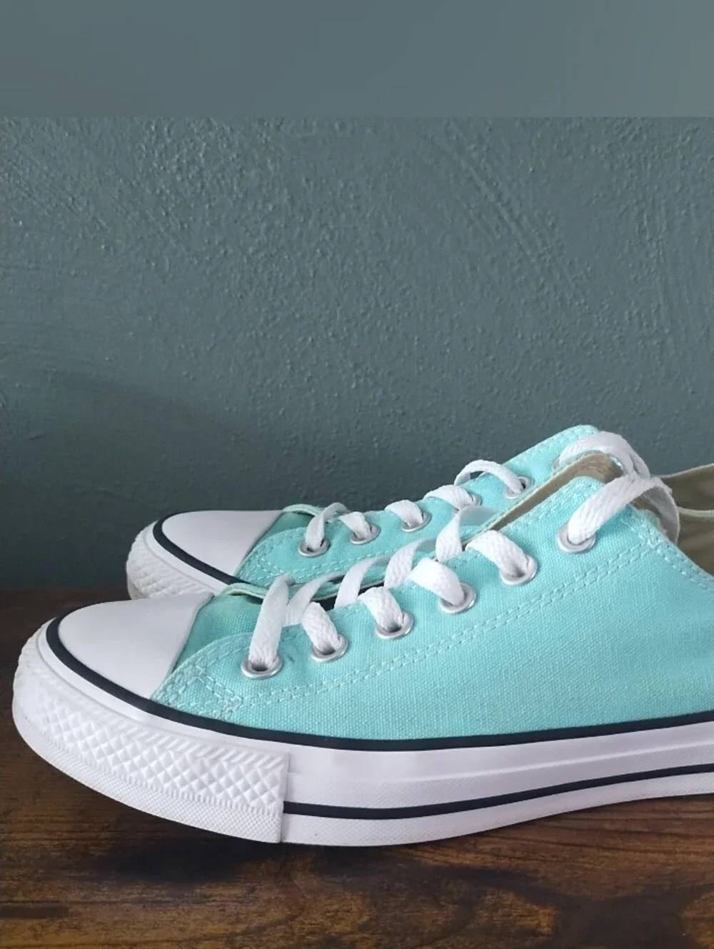 Converse Womens 8/Men 6 Chuck Taylor All Star Sneakers Low Top Aqua Blue Teal